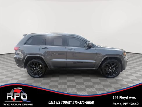 Used 2020 Jeep Grand Cherokee Altitude AWD/4WD image 6