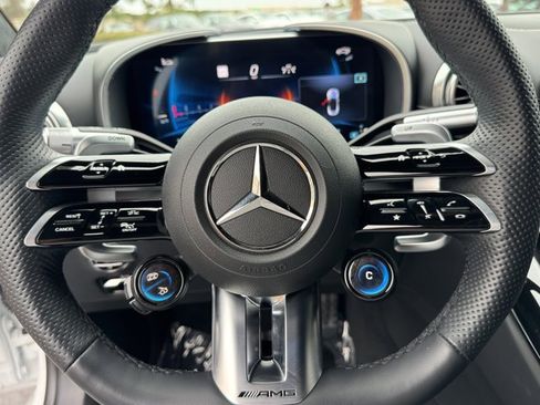 Used 2022 Mercedes-Benz SL 55 AMG 4MATIC image 25