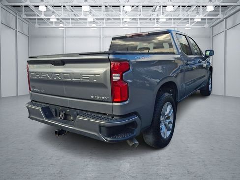 Used 2019 Chevrolet Silverado 1500 Custom w/ Custom Value Package image 5