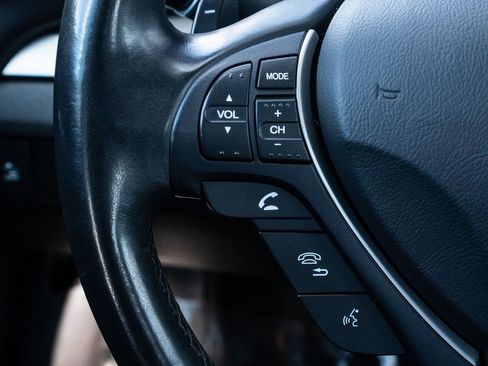 Certified 2018 Acura ILX w/ Premium Package image 21