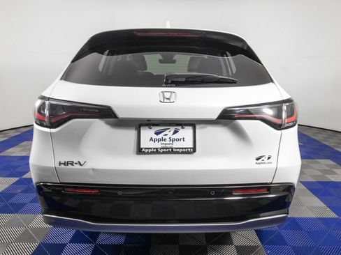 Used 2023 Honda HR-V EX-L image 7