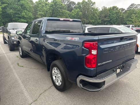 Used 2020 Chevrolet Silverado 1500 LT AWD/4WD image 4