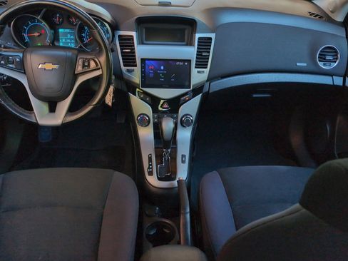 Used 2014 Chevrolet Cruze LT image 15