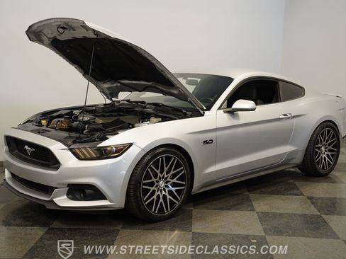 Used 2015 Ford Mustang GT RWD image 34