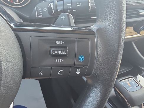 Used 2023 Nissan Rogue SV FWD image 24