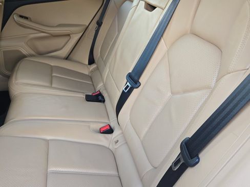 Used 2018 Porsche Macan AWD/4WD image 18