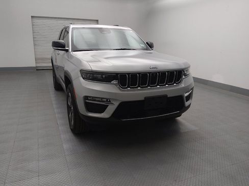 Used 2022 Jeep Grand Cherokee Limited 4xe w/ Luxury Tech Group II image 14