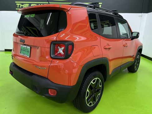 Used 2017 Jeep Renegade Trailhawk AWD/4WD image 10