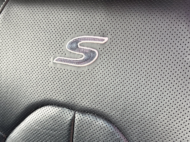Used 2025 Chrysler Pacifica Limited FWD image 16