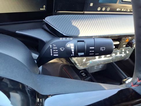 New 2026 Nissan Kicks SR image 24