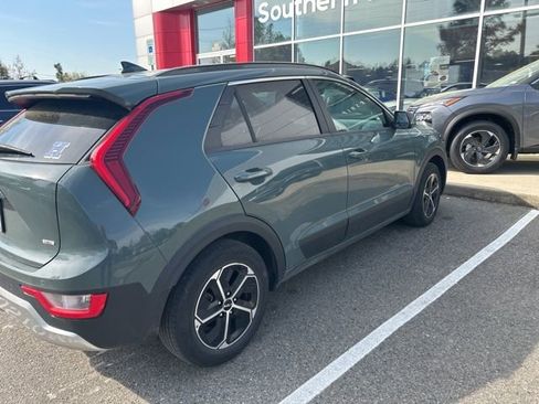 Used 2023 Kia Niro EX image 20