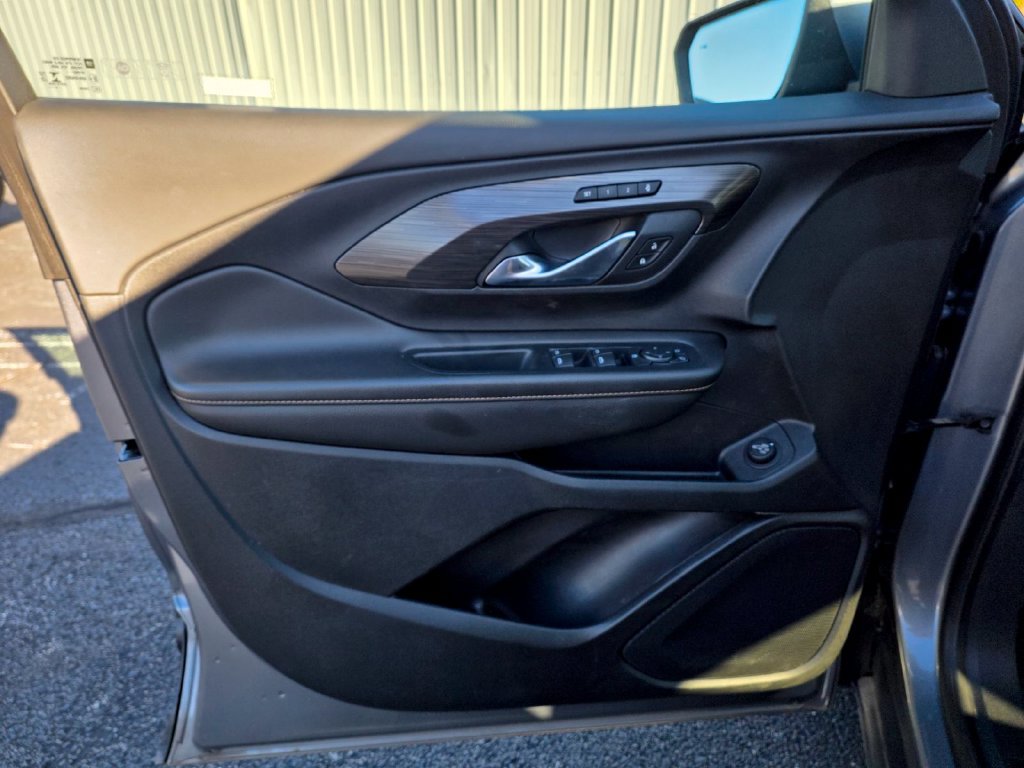 Used 2020 GMC Terrain SLT w/ Preferred Package FWD image 12
