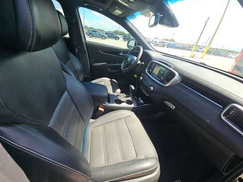 Used 2016 Kia Sorento SX w/ SXL Technology Package FWD image 3
