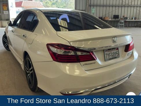 Used 2017 Honda Accord Sport Special Edition image 6