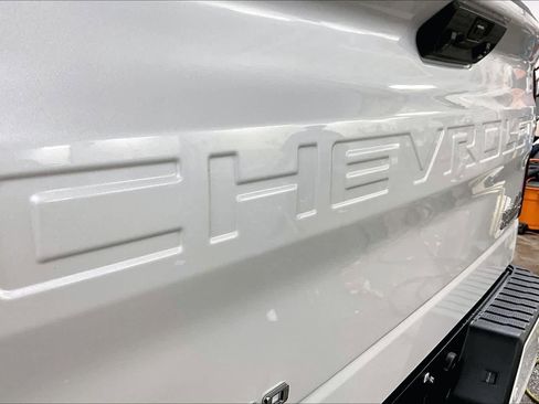 Used 2025 Chevrolet Silverado 1500 High Country w/ Z71 Off-Road Package image 30