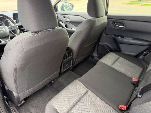 Used 2025 Nissan Rogue SV AWD/4WD image 22