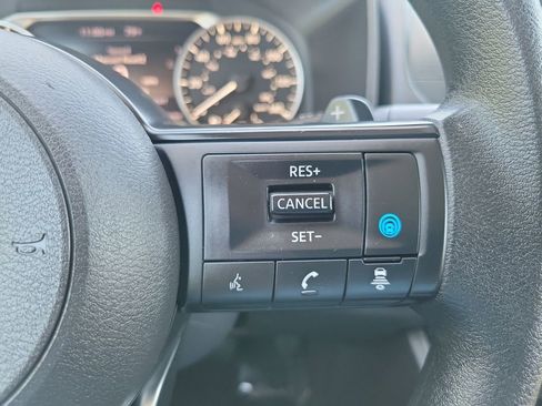 Used 2024 Nissan Rogue SV AWD/4WD image 26