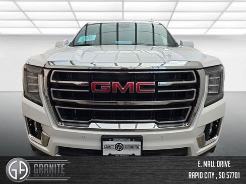 Used 2024 GMC Yukon XL SLT image 8