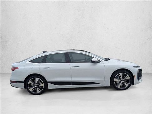 Used 2025 Audi A6 e-tron Premium Plus image 4