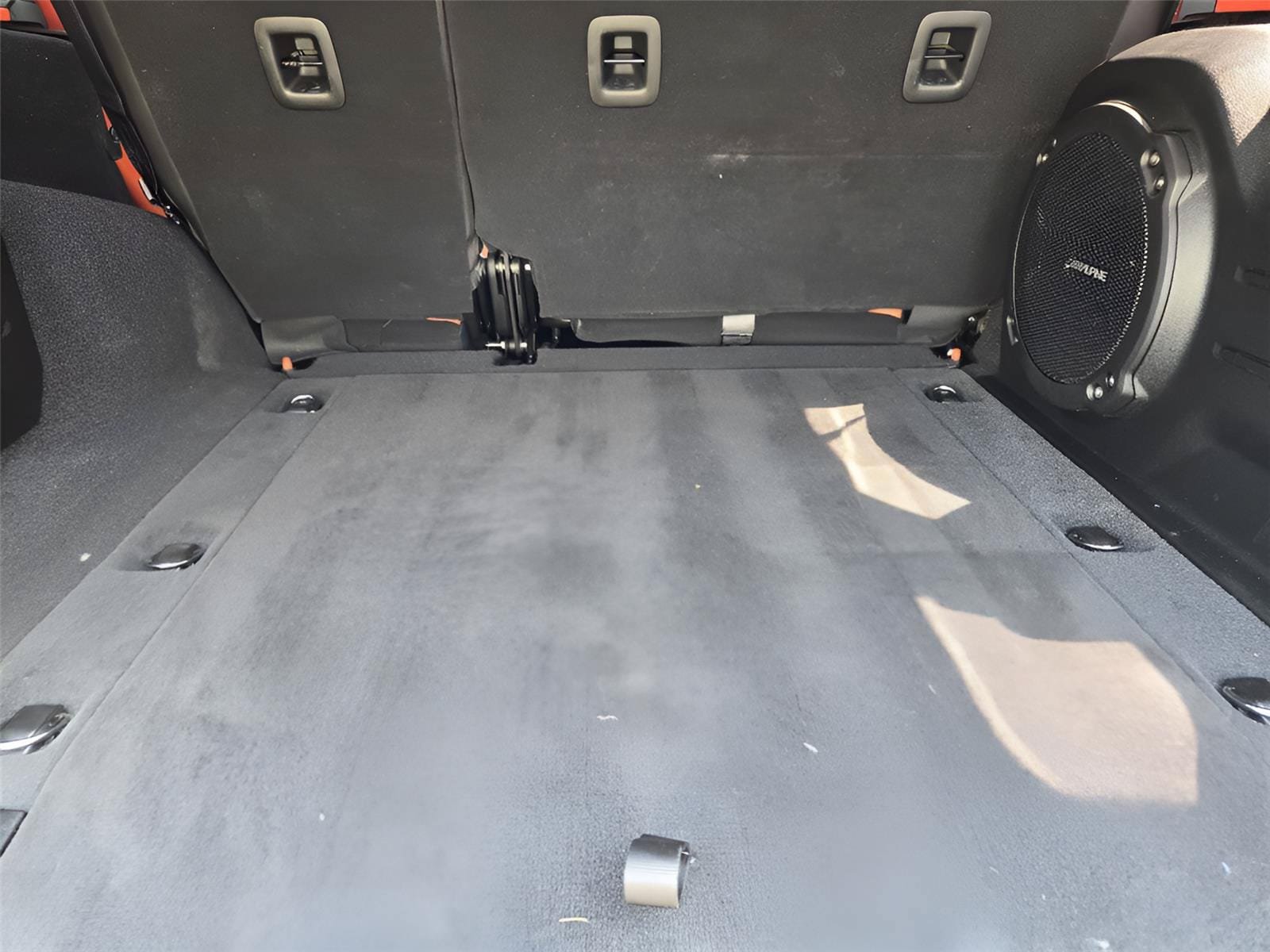 Used 2023 Jeep Wrangler Unlimited Sahara AWD/4WD image 31
