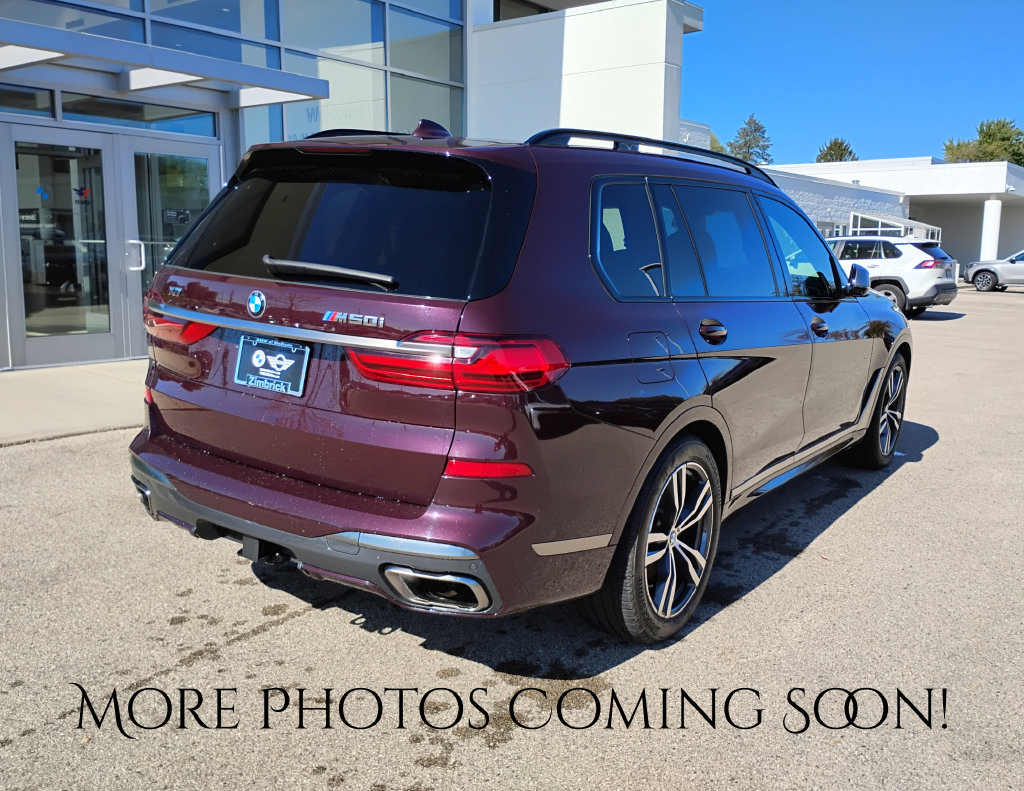 Used 2021 BMW X7 M50i w/ Dynamic Handling Package AWD/4WD image 3