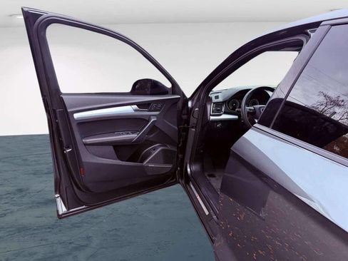 Used 2024 Audi Q5 2.0T Premium image 10