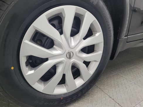 Used 2017 Nissan Rogue S image 31