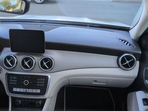Used 2020 Mercedes-Benz GLA 250 image 8