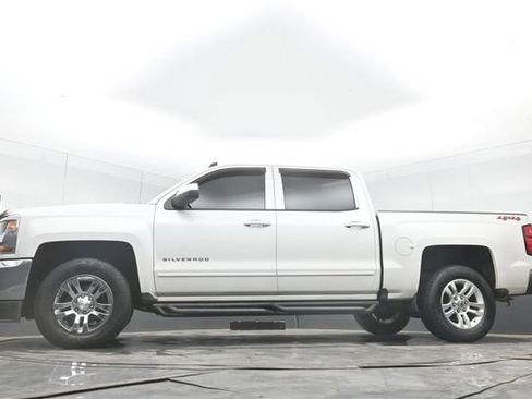 Used 2018 Chevrolet Silverado 1500 LT w/ All Star Edition AWD/4WD image 40