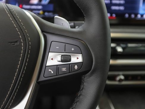 Used 2026 BMW X5 xDrive50e w/ Executive Package image 13