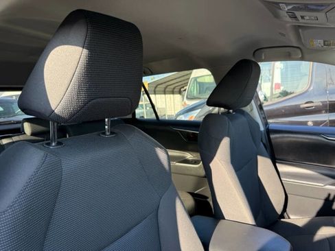 Used 2023 Toyota RAV4 LE image 9