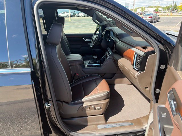 Used 2026 GMC Sierra 1500 Denali w/ Denali Reserve Package AWD/4WD image 17