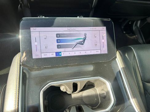 Used 2024 Jeep Grand Wagoneer L Series III image 11