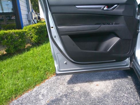 Used 2019 MAZDA CX-5 Sport FWD image 22