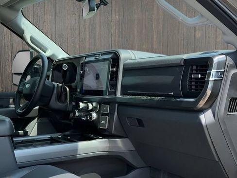 Certified 2026 Ford F250 Lariat w/ Tremor Off-Road Package AWD/4WD image 19