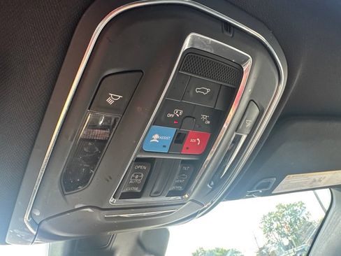 Used 2024 Jeep Grand Cherokee Altitude AWD/4WD image 25