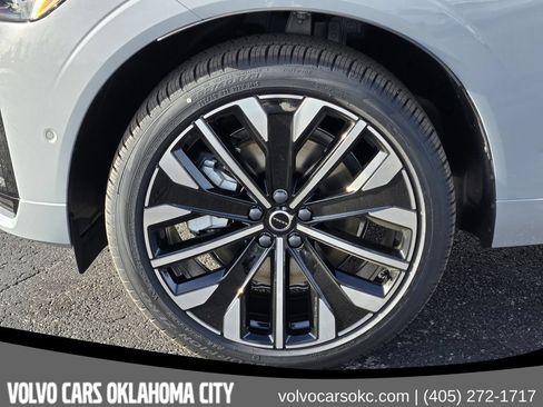 Used 2026 Volvo XC60 T8 Ultra w/ Protection Package Premier AWD/4WD image 14