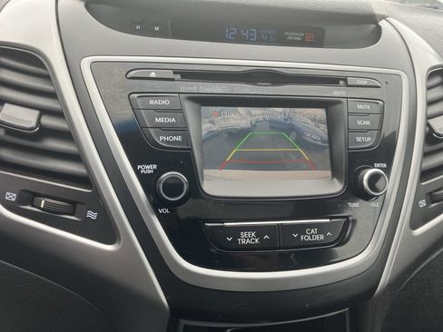 Used 2015 Hyundai Elantra SE w/ Option Group 03 image 26