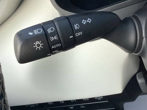 Used 2024 Toyota Sequoia Capstone AWD/4WD image 27