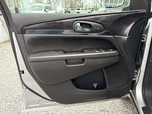 Used 2017 Buick Enclave Leather image 14