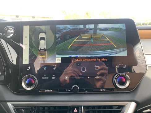 Used 2025 Lexus RX 350 Premium w/ Accessory Package (Z1) image 25