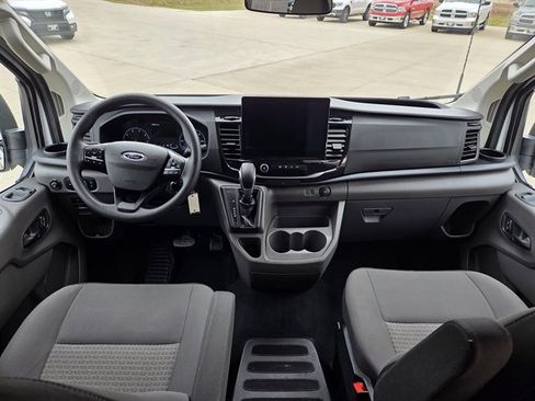 Used 2023 Ford Transit 350 XLT image 7