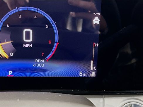 New 2026 Chevrolet Trax LT w/ Driver Confidence Package image 12