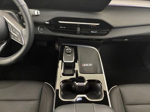 Certified 2025 Buick Enclave Sport Touring image 21