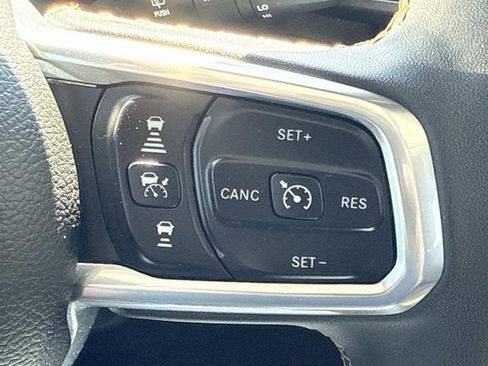 Used 2024 Jeep Wrangler Unlimited Sahara w/ Technology Group AWD/4WD image 18