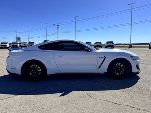 Used 2018 Ford Mustang Shelby GT350 w/ Convenience Package image 7