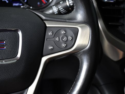 Used 2021 GMC Acadia Denali w/ Denali Technology Package image 13