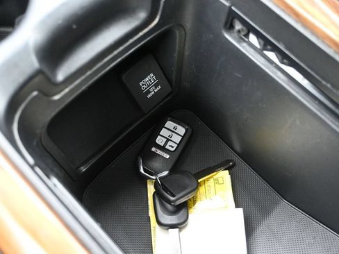 Used 2021 Honda CR-V Touring image 14