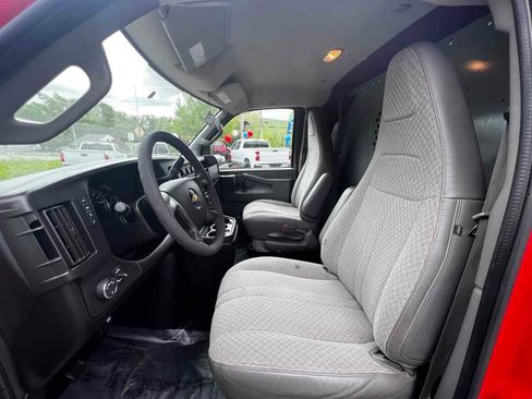 Used 2016 Chevrolet Express 2500 Work Van image 12