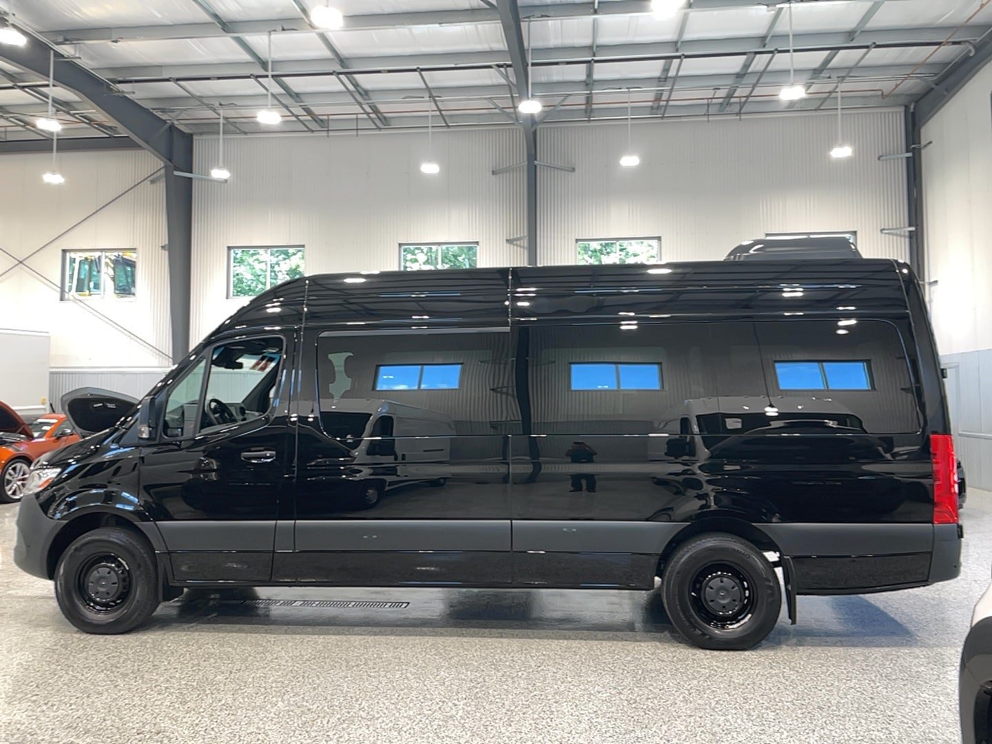 Used 2024 Mercedes-Benz Sprinter 2500 image 7